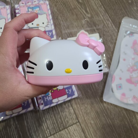 Hello Kitty Home Accessories Bundle - Picture 5 of 7